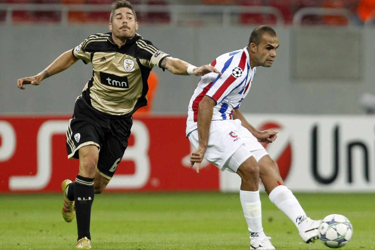 Oțelul și Marius Pena versus Manchester United în 2011