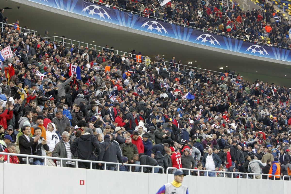 Oțelul și Marius Pena versus Manchester United în 2011