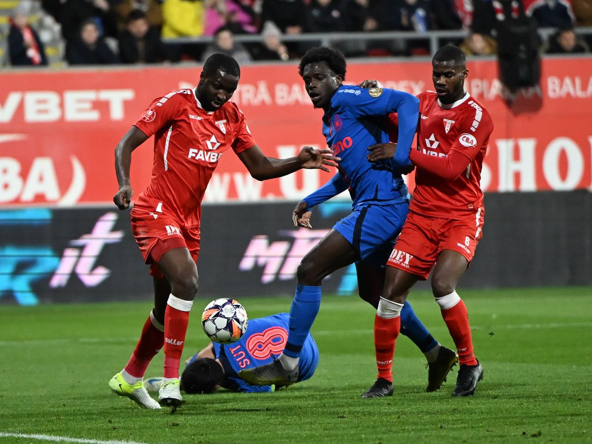 Șeful arădenilor a răbufnit după penalty-ul din UTA - FCSB: „Inexistent!” » Ce plan au dacă nu prind play-off-ul