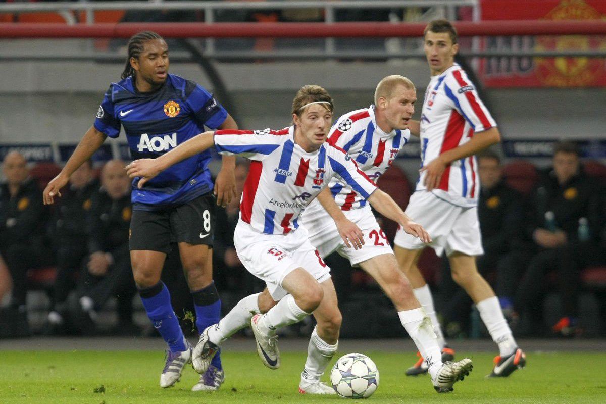 Oțelul și Marius Pena versus Manchester United în 2011