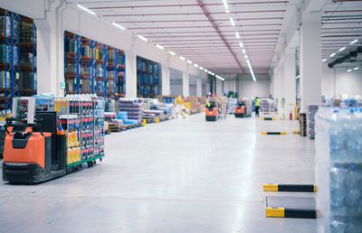 Norme de protecția muncii legate de capacitatea de încărcare a lizei electrice folosite în depozite