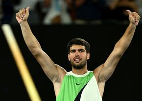 Cu un nivel de invidiat, Carlos Alcaraz s-a calificat pentru prima oară în semifinale la Australian Open: „Sper să îmi iau revanșa”