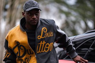 Colegii lui Radu Drăgușin au făcut accident înainte de meciul lui Tottenham din Liga Campionilor