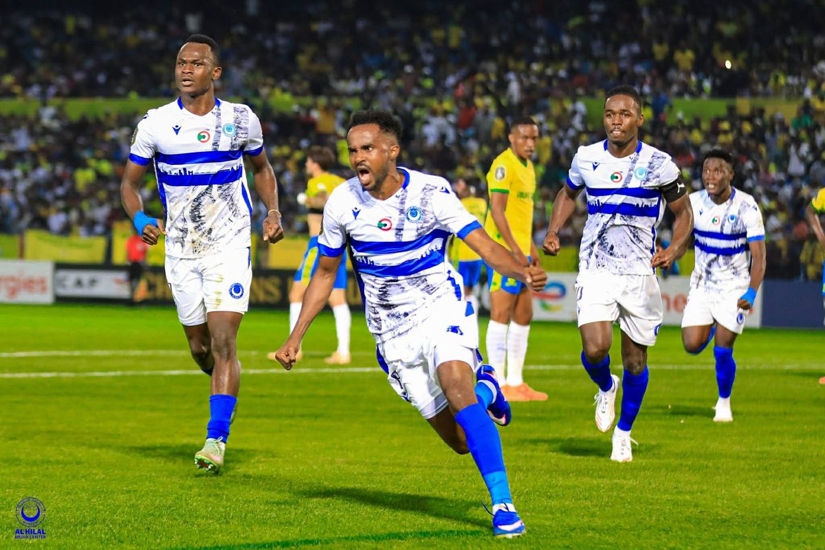 Sărbătoare la echipa lui Reghecampf pe „stil românesc” » Conducătorul a aruncat cu bani în vestiar