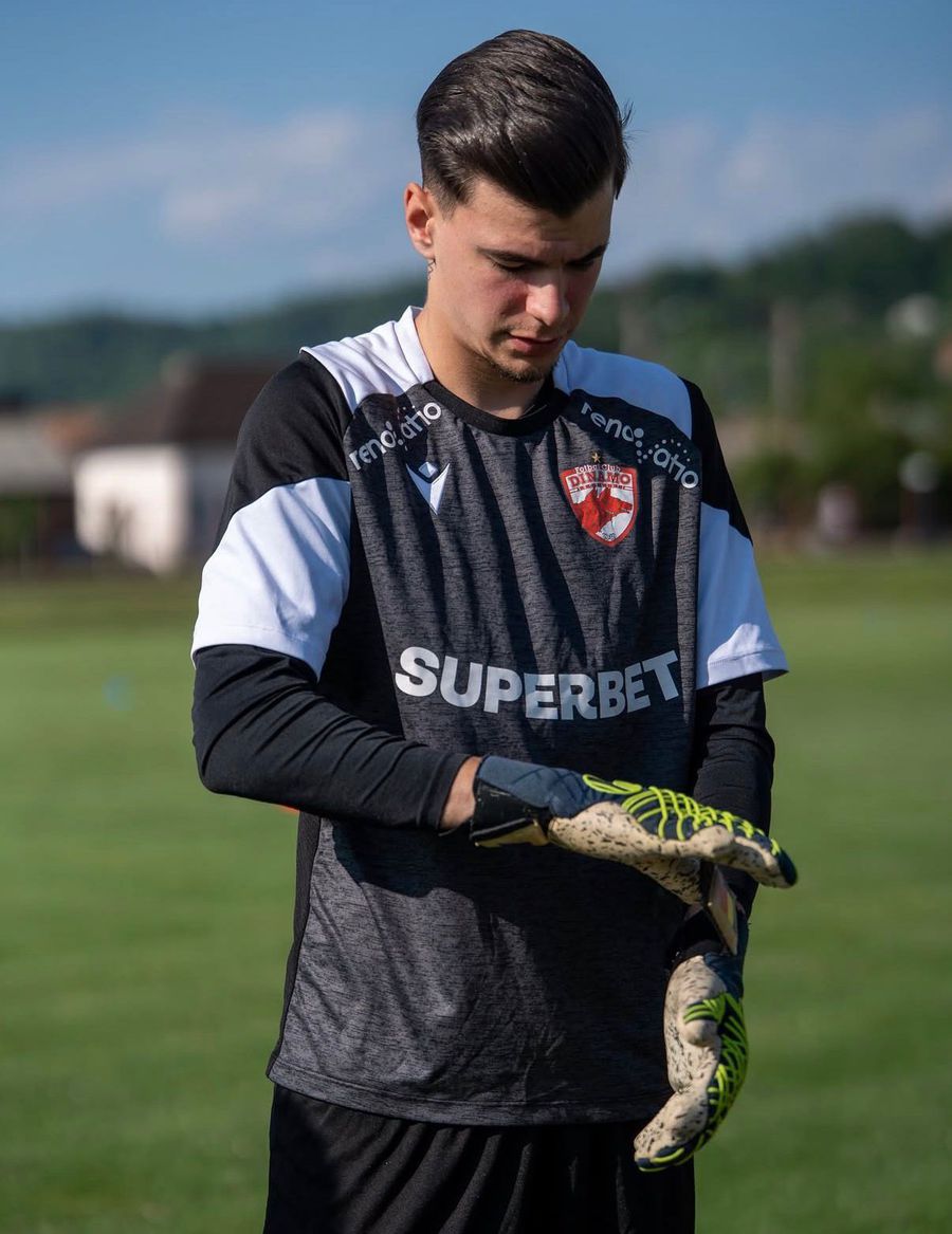 Yanis Găgeatu / Foto: Instagram Tatăl dinamovistului care se laudă cu o colecție impresionantă de mașini a fost reținut pentru evaziune fiscală