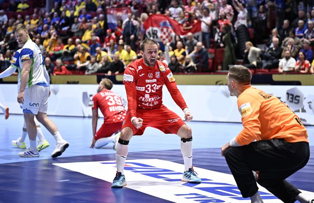 Au câștigat duelul balcanic și au devenit mari favoriți la calificarea în semifinalele Europeanului de handbal masculin