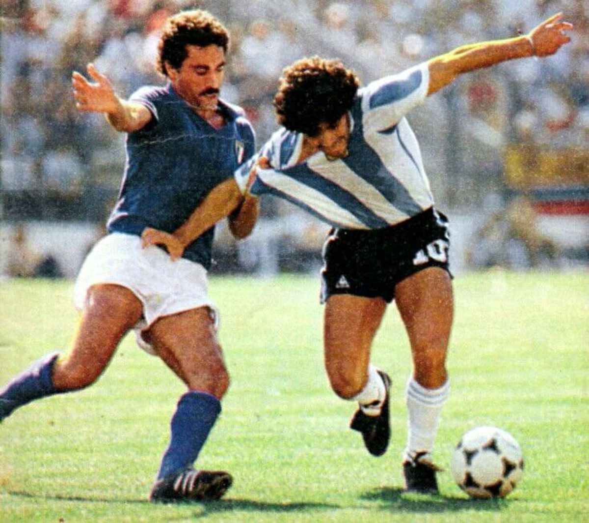 Omagiu inedit adus lui Diego Maradona! Ce s-a întâmplat pe stadioanele rivalelor Boca Juniors şi River Plate