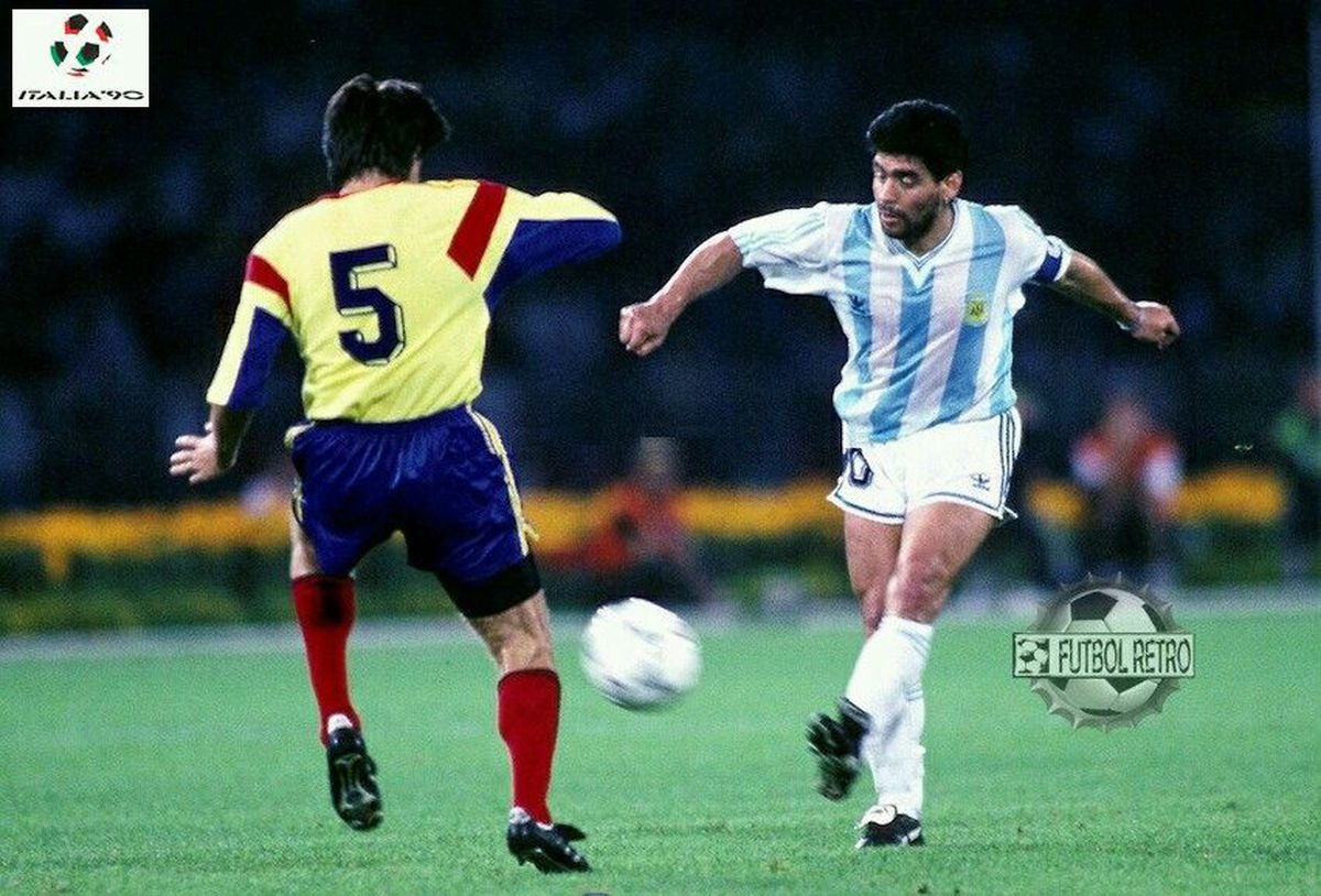 EXCLUSIV VIDEO Incredibilă premoniţie: în ziua morții lui Diego Maradona, a intrat la GSP Live cu un tricou al legendarului argentinian: „Parcă am simțit. Îl voi pune într-un tablou”