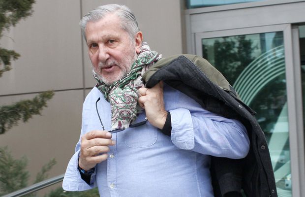 EXCLUSIV // VIDEO Ilie Năstase: „Stăteam în pielea goală și mă uitam la tenis! Îmi aruncau doamnele câte-o ciocolată”