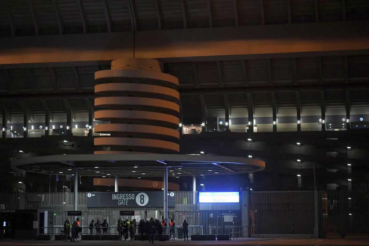 EUROPA LEAGUE, INTER - LUDOGOREȚ // FOTO Atmosferă dezolantă pe Giuseppe Meazza! Ce s-a întâmplat cu fanii care au încercat să asiste la meci