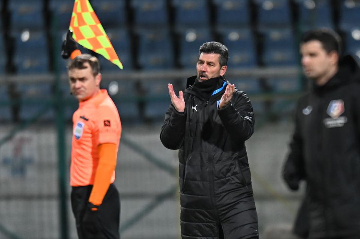 FOTO UPDATE Craiova a cerut două lovituri de pedeapsă în meciul cu Chindia! Verdictul lui Constantin Zotta