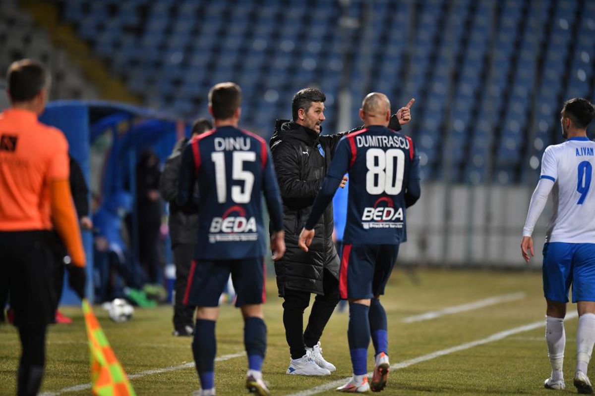 FOTO UPDATE Craiova a cerut două lovituri de pedeapsă în meciul cu Chindia! Verdictul lui Constantin Zotta