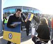 Chelsea - Liverpool, finala Cupei Ligii Angliei » Mii de steaguri ale Ucrainei pe Wembley