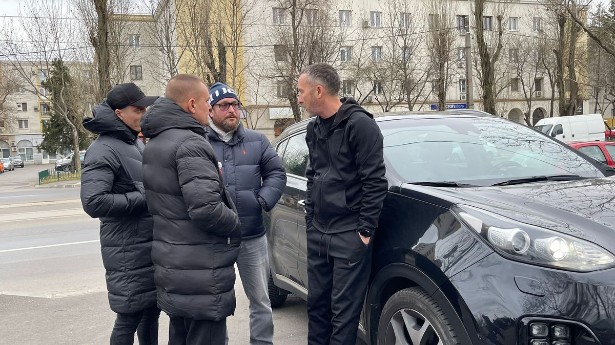 Galeria și clubul FCSB se implică în criza refugiaților » MM și Mustață s-au unit: „La nenorociri e nevoie să fim împreună”