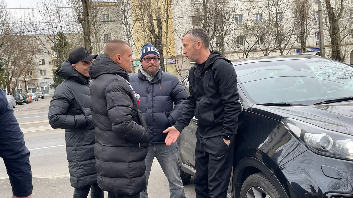 Galeria și clubul FCSB se implică în criza refugiaților » MM și Mustață s-au unit: „La nenorociri e nevoie să fim împreună”