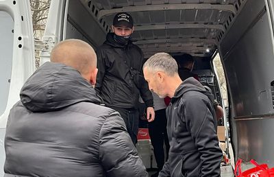 Galeria și clubul FCSB se implică în criza refugiaților » MM și Mustață s-au unit: „La nenorociri e nevoie să fim împreună”