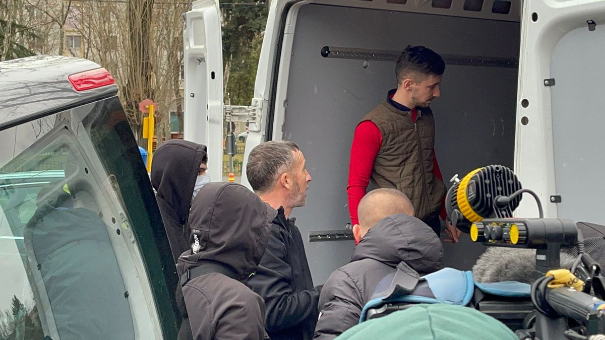 Galeria și clubul FCSB se implică în criza refugiaților » MM și Mustață s-au unit: „La nenorociri e nevoie să fim împreună”