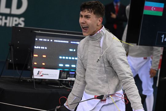 Casian Cîdu a cucerit o nouă medalie la Campionatul European de scrimă pentru cadeți și juniori din Tallin, Estonia. Duminică a luat bronzul în proba de sabie masculin individual juniori.