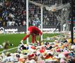 Alexandru Maxim, cu ochii în lacrimi pe stadion, la Istanbul. Meciul lui Beșiktaș a fost întrerupt pentru un moment emoționant