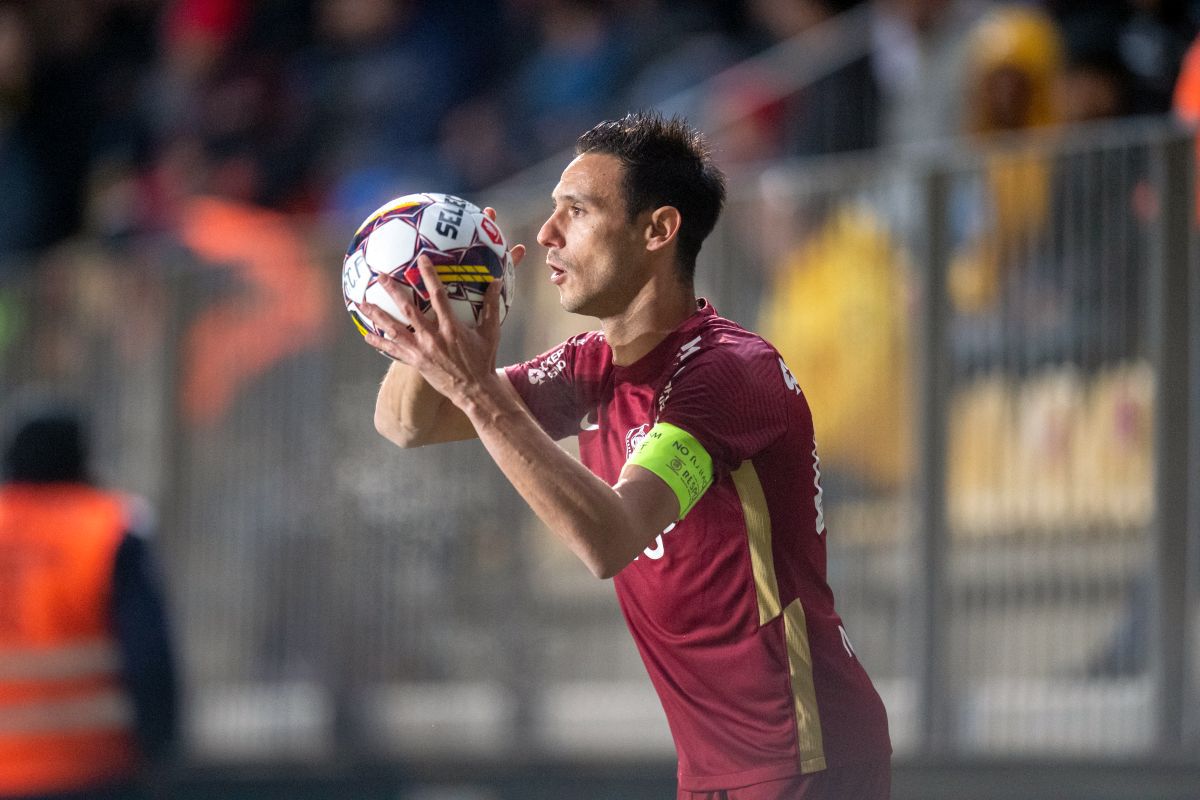 Fază controversată la Petrolul - CFR Cluj: arbitrul Găman nu a văzut un penalty în prima repriză!