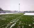 Stadionul de la Botoșani, acoperit de zăpada