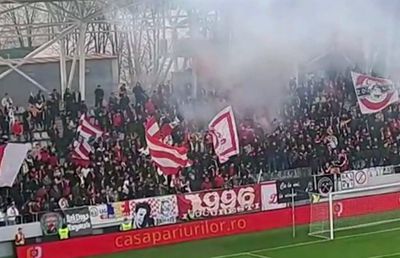 Fanii lui Dinamo, spectacol pe „Arcul de Triumf” » Atmosferă spectaculoasă la meciul cu Unirea Constanța