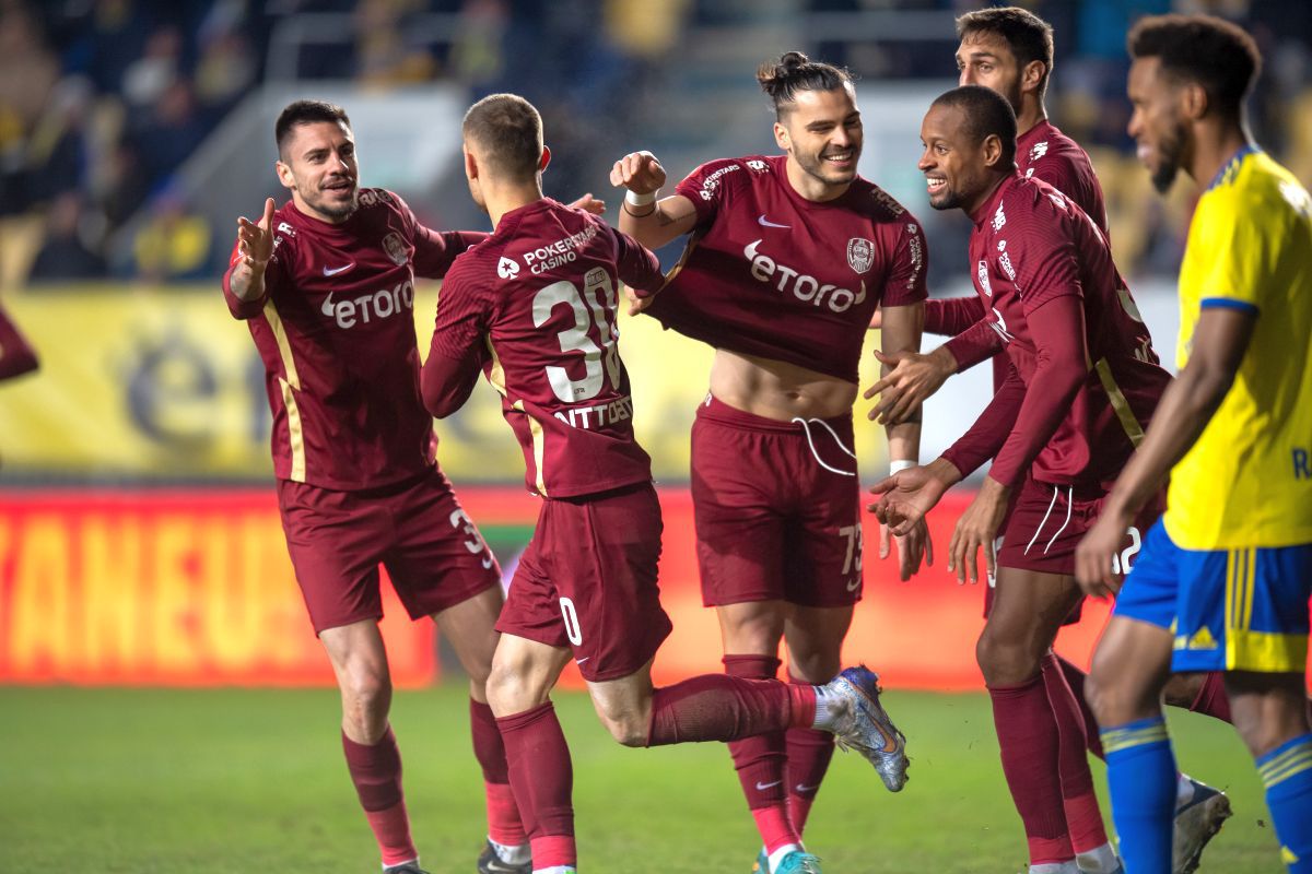 Fază controversată la Petrolul - CFR Cluj: arbitrul Găman nu a văzut un penalty în prima repriză!