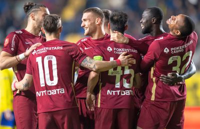 „Dansând cu lupii” » CFR Cluj marchează de cinci ori la Ploiești și se apropie la două puncte de Farul. Clasamentul ACUM