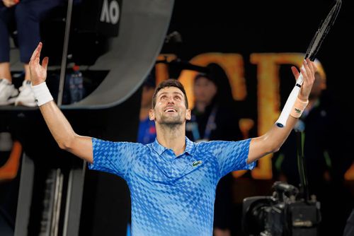 Novak Djokovic  bucurându-se după finala câștigată la Australian Open // FOTO Imago Images