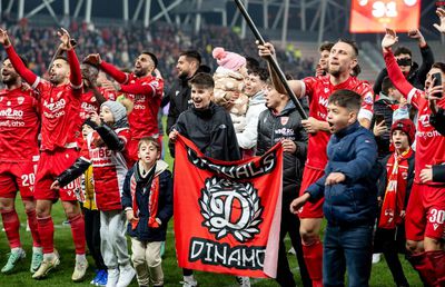 Pas IMENS făcut de Dinamo! ÎCCJ a dat verdictul: roș-albii mai depind doar de Mircea Rednic pentru ieșirea din insolvență