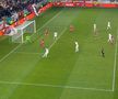 Decizie de neînțeles în Dinamo - Hermannstadt » Ofsaid dictat de VAR după o minge venită de la adversari! Balonul intrase în poartă