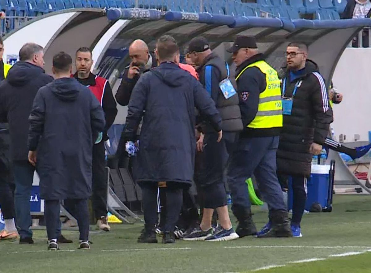 Scandal în FCU Craiova - Poli Iași: Leo Grozavu s-a dus peste arbitri