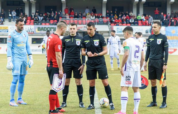 Și-a pierdut cumpătul imediat după meci: „Am vrut să scot echipa de pe teren! Dacă nu era televizat, nu scăpam de aici fără 3-4 goluri”