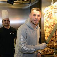 Lukas Podolski, jucător emblematic al fotbalului german, devenit „Regele Kebabului” / Foto: Imago Images