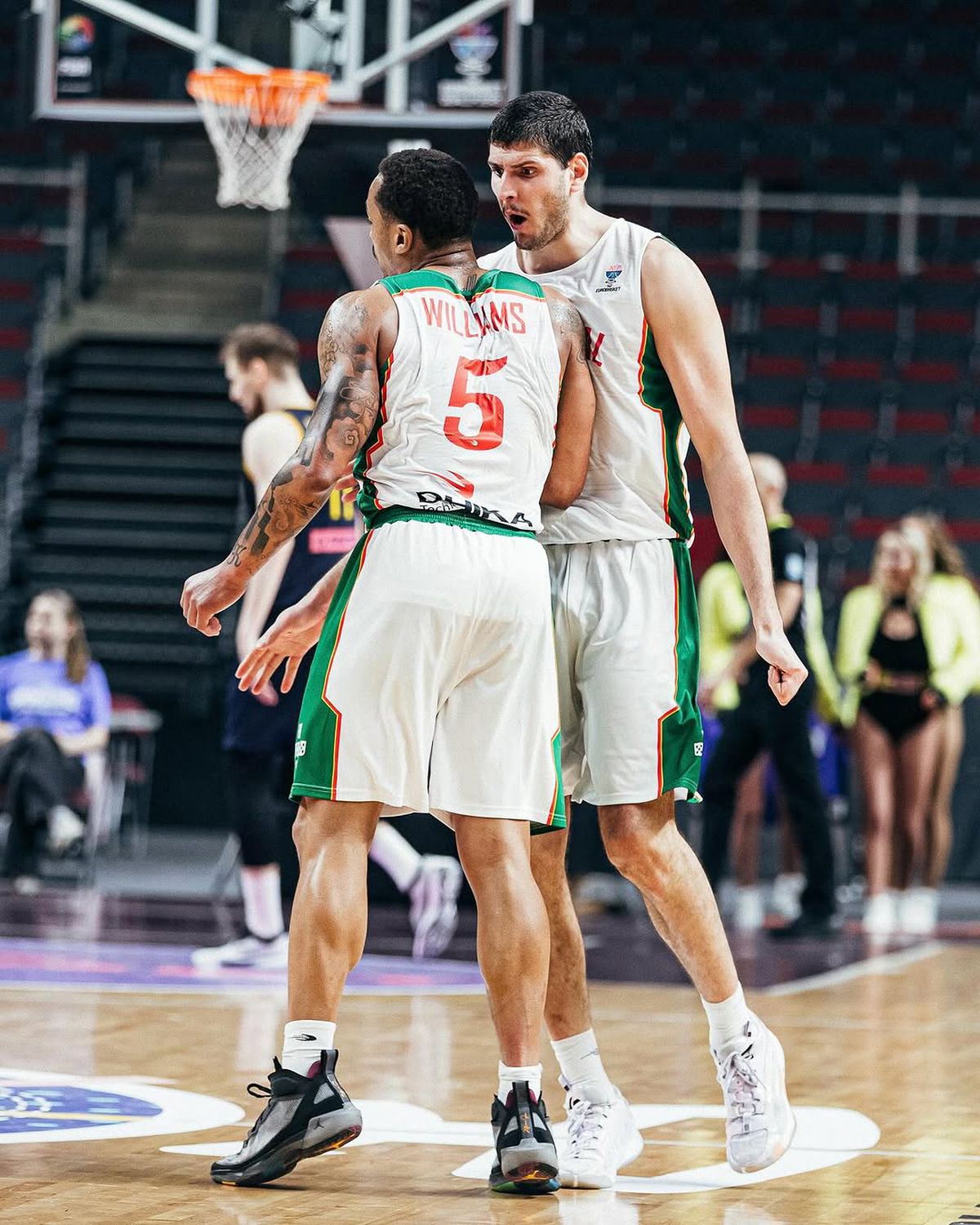 Originar din Alaska, student în California, naturalizat de Portugalia, a ajuns să joace în România: „Îmi plac gulașul și cașul pane”