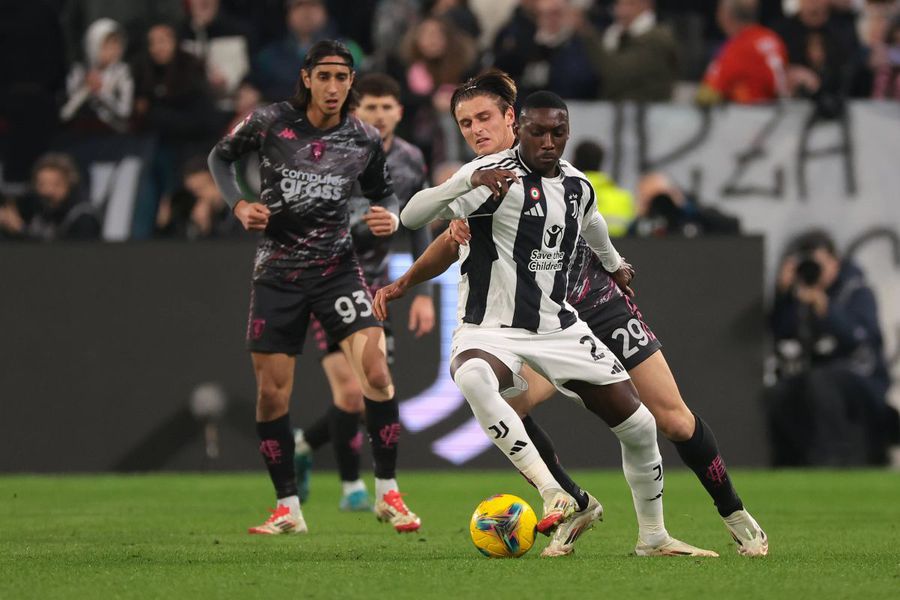 Și Marmotta învelea Bătrâna Doamnă în staniol!