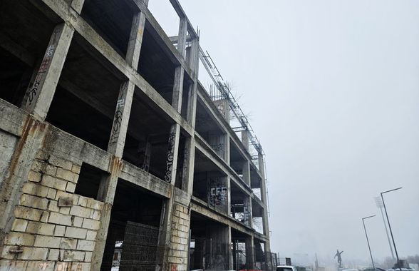 Cine pune mâna pe clădirea-fantomă de lângă stadionul Dinamo: „Mai întâi să avem terenul” » Paragină în locul unde ar fi trebuit să apară un mega-proiect