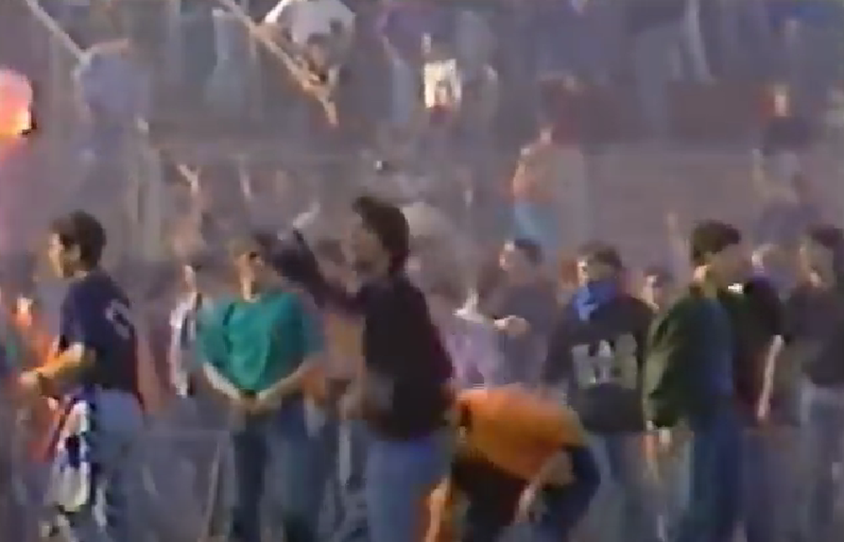 Partida dintre Dinamo și Steaua care a stat la baza unui război în toată regula » Căpitanul a atacat polițiștii, ultrașii au mers pe front, iar Miodrag Belodedici relatează: „Ne-au luat niște blindate”