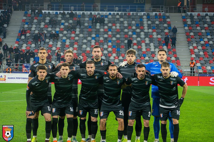 Situație absurdă în fotbalul românesc » Jucătorii sunt neplătiți de peste 4 luni, dar clubul anunță „acces gratuit” la meciul din week-end