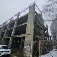Așa arată azi clădirea în paragină de lângă stadionul Dinamo / FOTO: Remus Dinu (GSP.ro)
