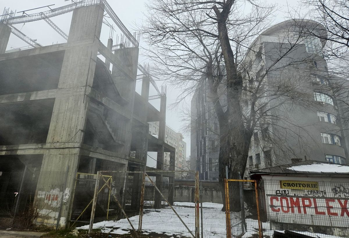 Clădirea-fantomă de lângă stadionul „Dinamo” » Aici ar fi trebuit să fie sediul clubului: paragină în loc de lux, 30 de ani mai târziu