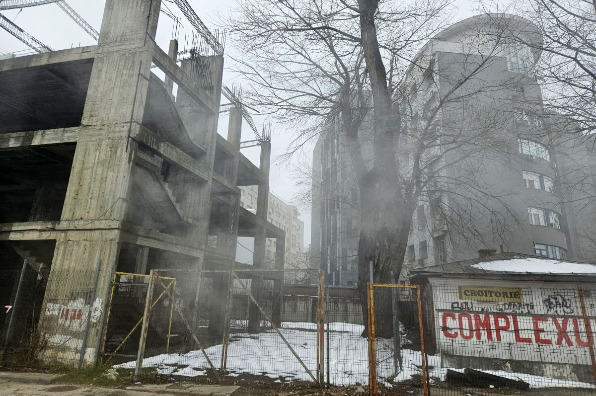 Clădirea-fantomă de lângă stadionul „Dinamo” » Aici ar fi trebuit să fie sediul clubului: paragină în loc de lux, 30 de ani mai târziu