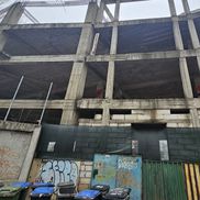 Așa arată azi clădirea în paragină de lângă stadionul Dinamo / FOTO: Remus Dinu (GSP.ro)