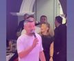 Constantin Budescu a luat microfonul și a început să cânte la aniversarea sa. Foto: Captură tiktok