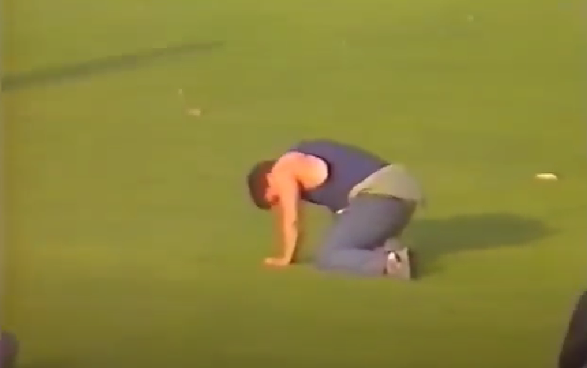 Partida dintre Dinamo și Steaua care a stat la baza unui război în toată regula » Căpitanul a atacat polițiștii, ultrașii au mers pe front, iar Miodrag Belodedici relatează: „Ne-au luat niște blindate”