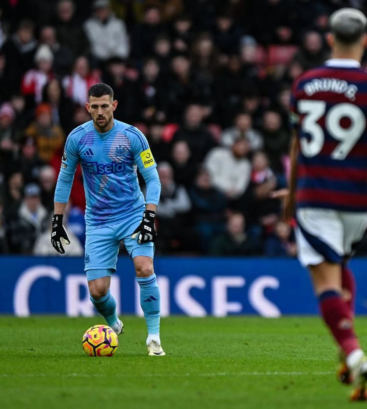 Soția a ieșit prima la atac, după ce a pățit fotbalistul „păcălit” să semneze: „Nimic în viață nu este corect”