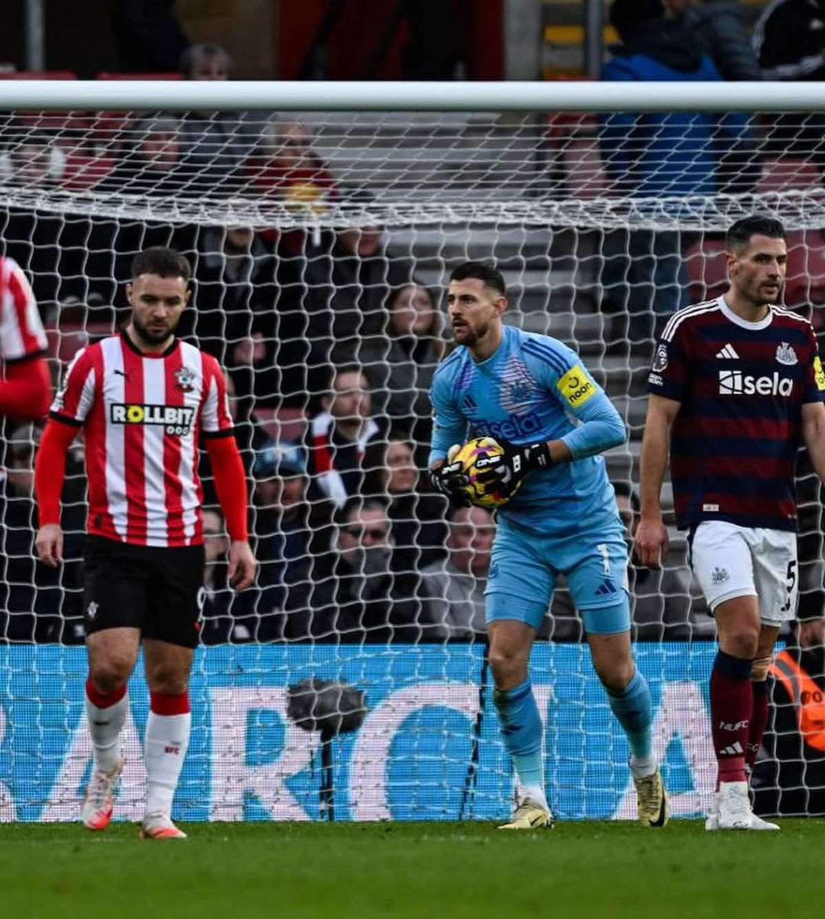 Soția a ieșit prima la atac, după ce a pățit fotbalistul „păcălit” să semneze: „Nimic în viață nu este corect”