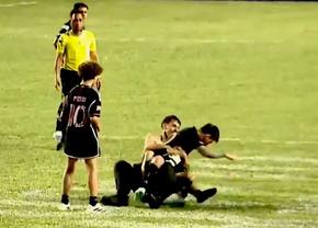 Haos în Puerto Rico! Lionel Messi, pus la pământ de suporteri chiar în timpul meciului