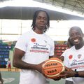 Thomas Bropleh (stânga), jucătorul lui CSM Oradea, organizează tabere de baschet în Liberia, țara părinților și fraților săi/Foto: Instagram (Thomas Bropleh)