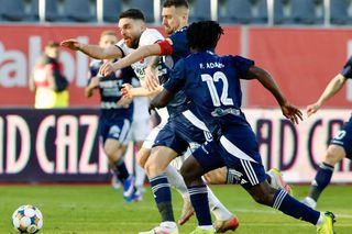 Șeful Botoșaniului, prăbușit după ratarea play-off-ului: „E posibil să oprim finanțarea, să aducem alt antrenor” + Avertisment pentru un jucător: „Serie interminabilă de meciuri proaste”